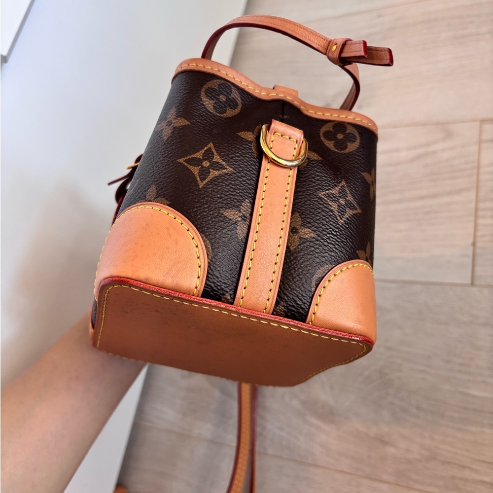 Louis Vuitton noe purse - Picture 14 of 16